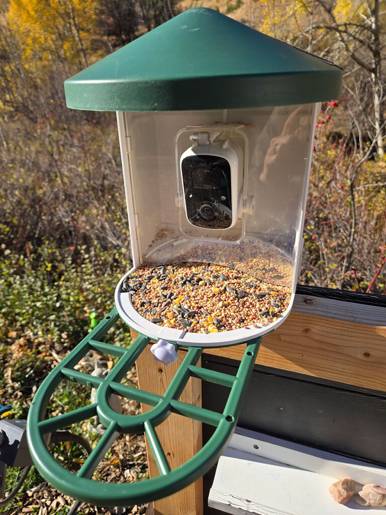 harymor green bird feeder with camera