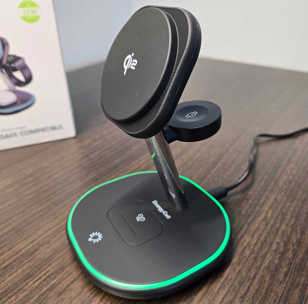 EnergyCell-Qi2-Wireless-Charging-Station