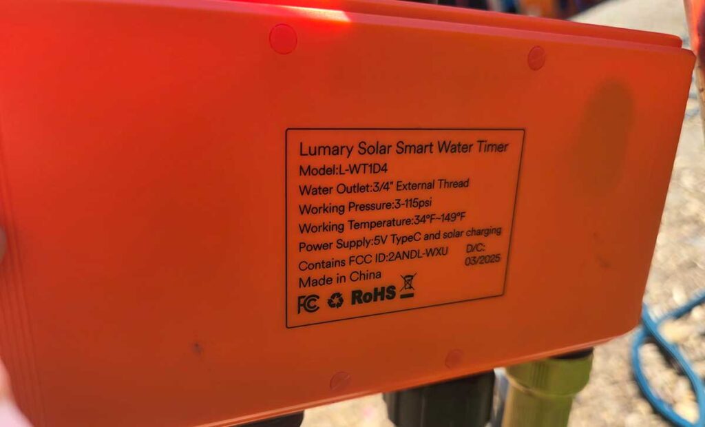 lumary-smart-wifi-solar-watering-timer-back
