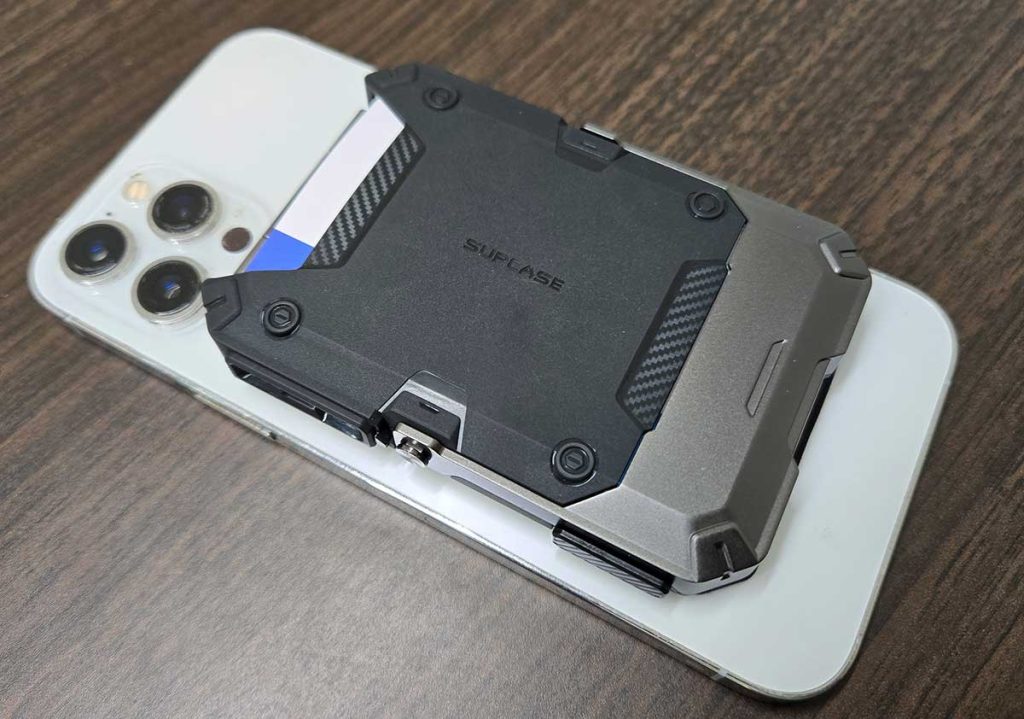 supcase-magflip-stand